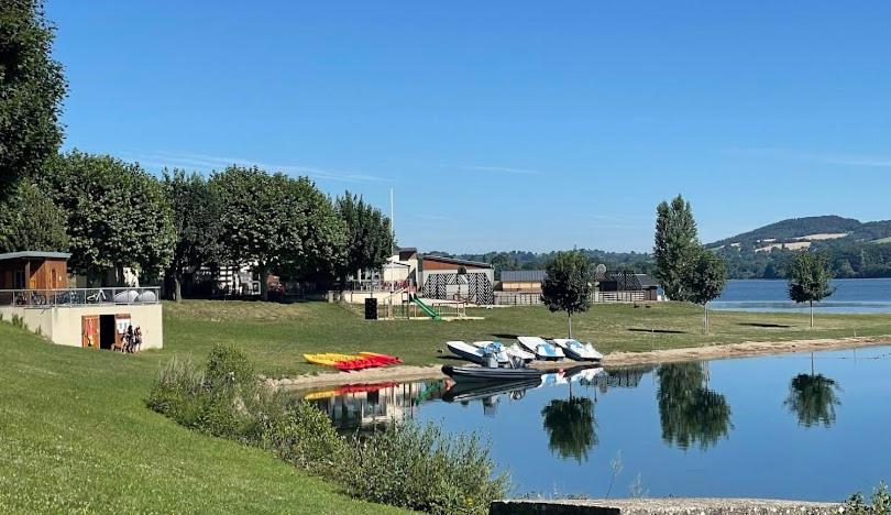 Villa Le Menhir 4 Ch Au Bord Du Lac Et Terrasse Villefranche-de-Panat Екстер'єр фото