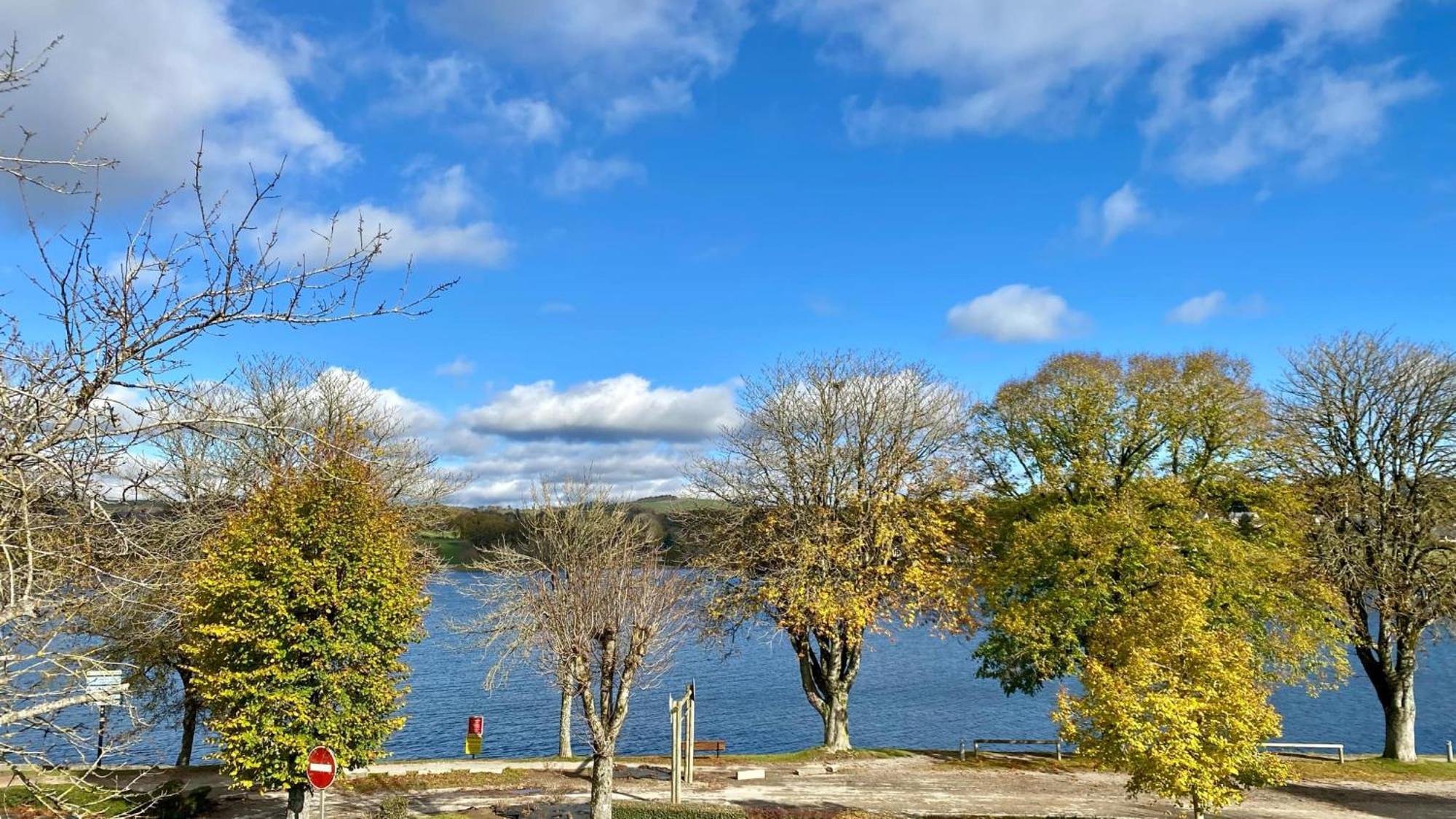 Villa Le Menhir 4 Ch Au Bord Du Lac Et Terrasse Villefranche-de-Panat Екстер'єр фото